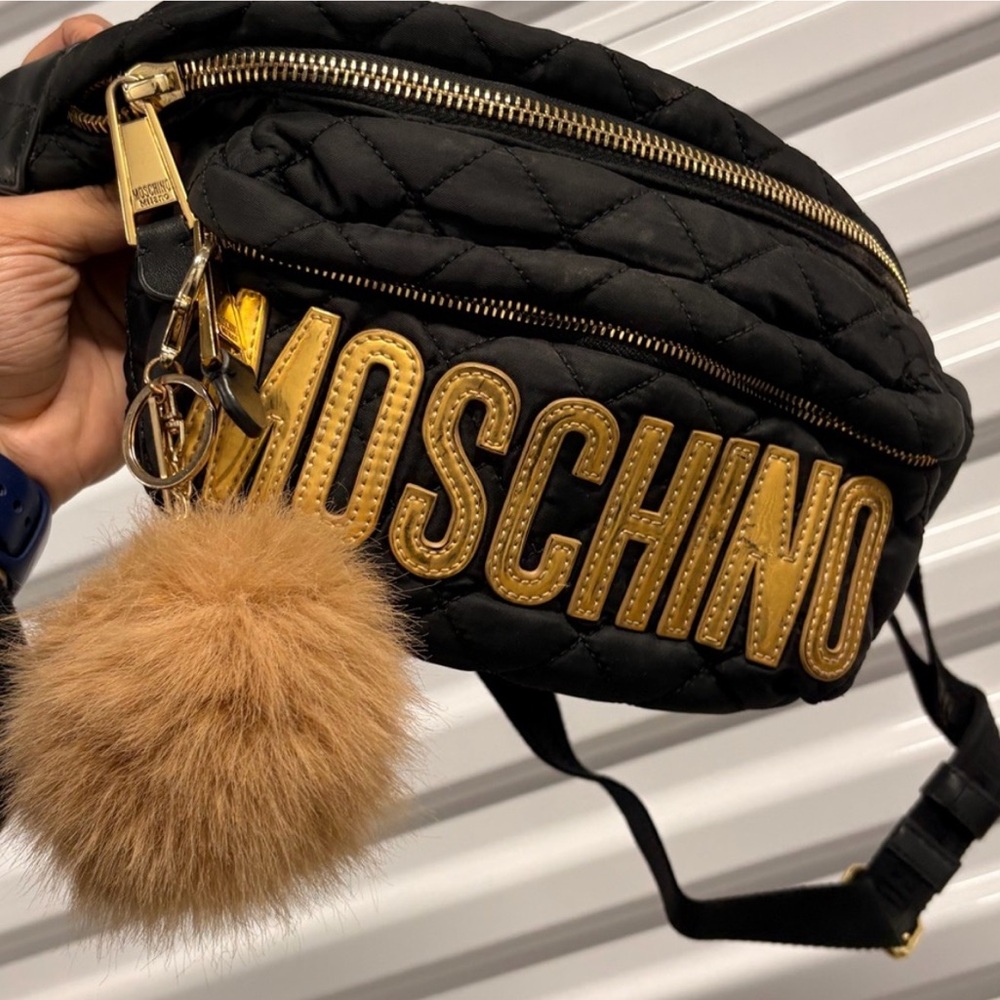 MOSCHINO Quilted Bum Bag Waist Bag Fanny Pack Black Large Gold Logo + Bag Charm - Picture 6 of 14